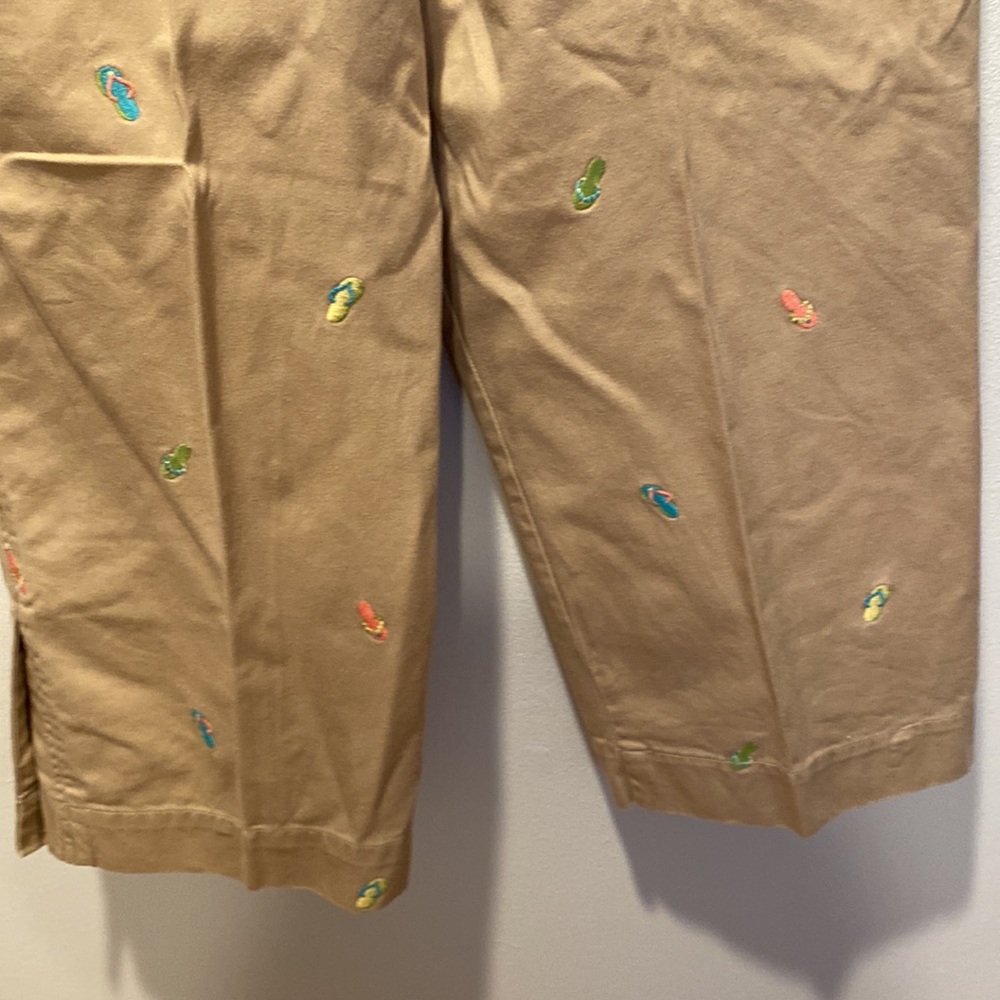 Capris size 8p Like New - Picture 7 of 8